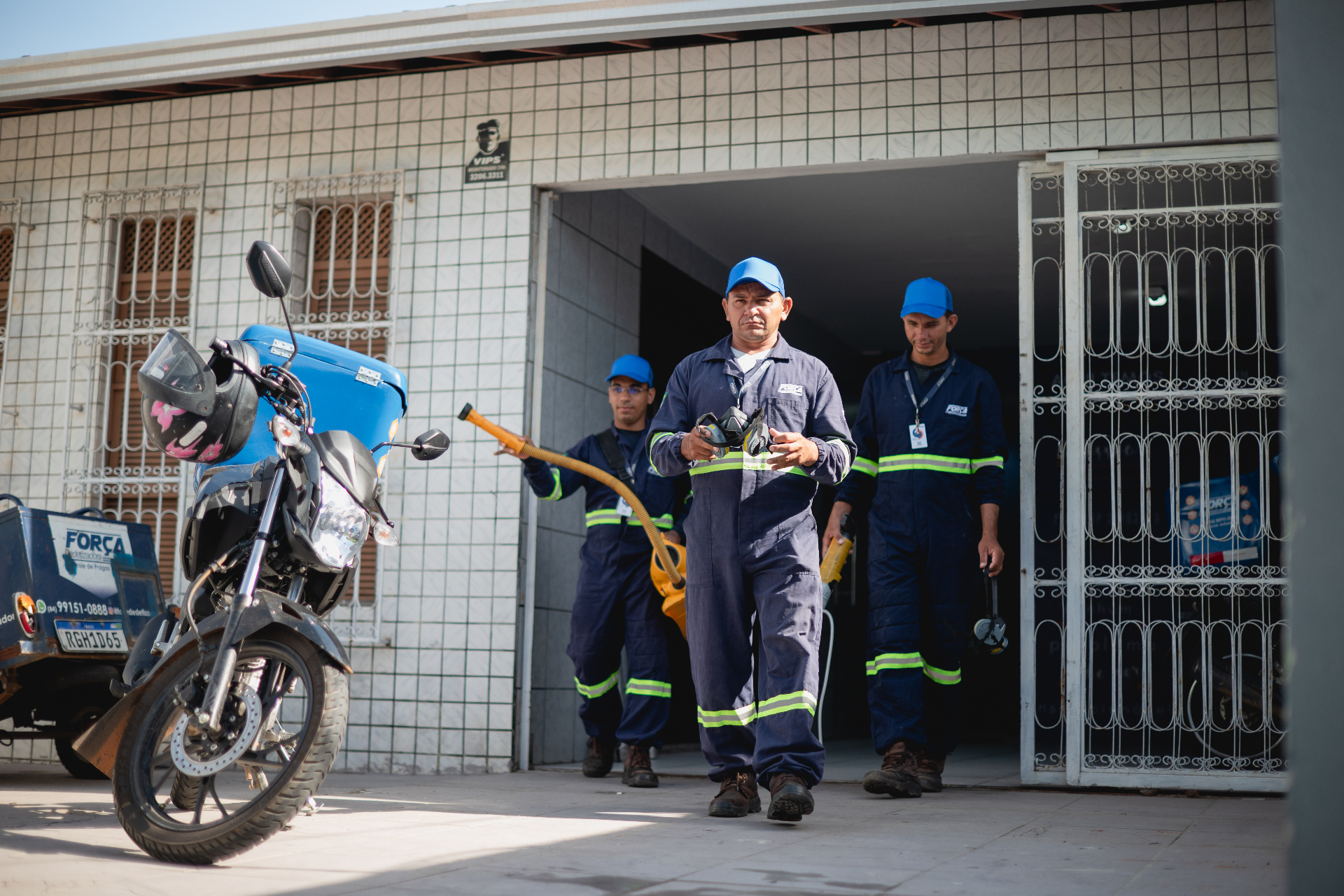 Equipe técnica certificada da Força Dedetizadora